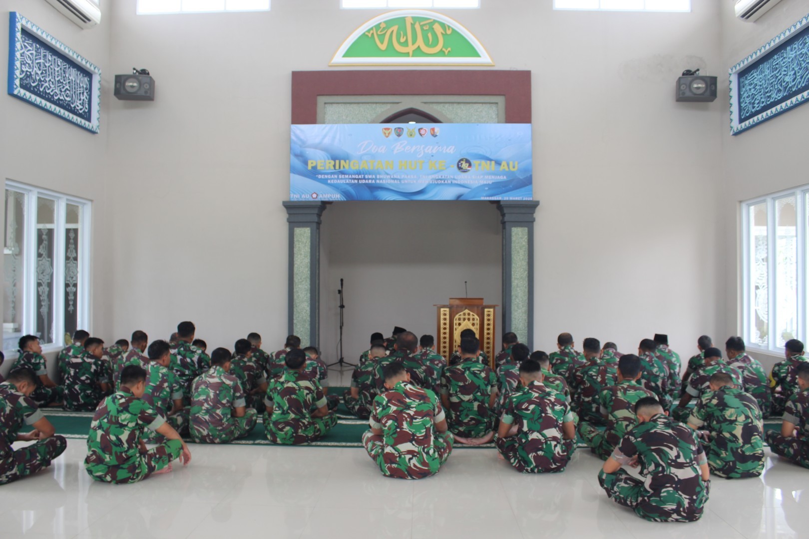 Jelang Peringatan HUT Ke-79 TNI AU, Wing Komando II Kopasgat Makassar Laksanakan Doa Bersama