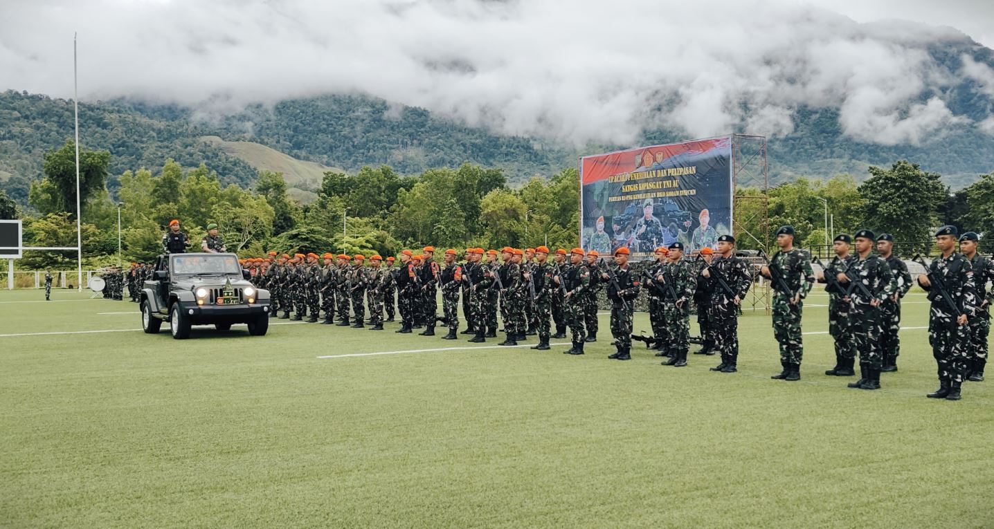 UPACARA PELEPASAN DAN PENERIMAAN SATGAS RI-PNG KEWILAYAHAN BKO KODAM XVII/CEN TA. 2025