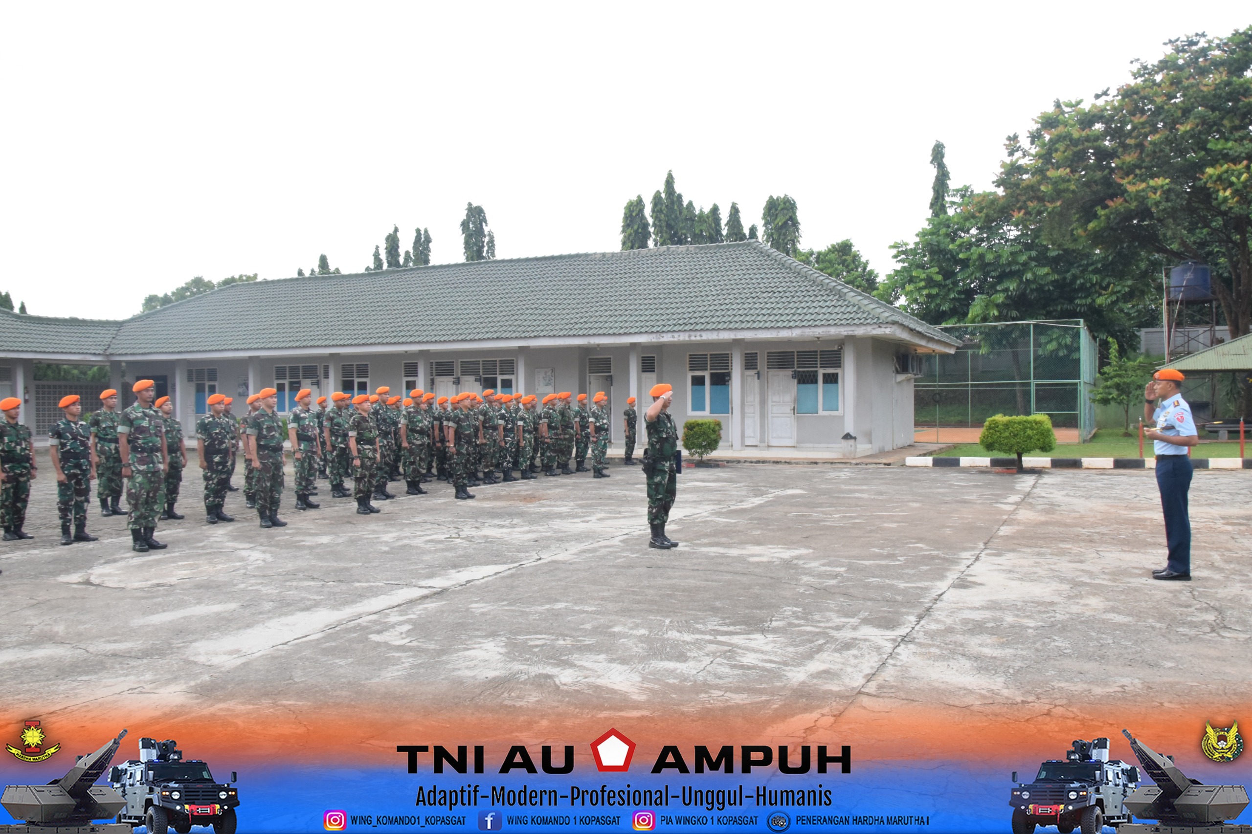 Komandan Wing Komando I Kopasgat Pimpin Apel Pagi Dan Jam Komandan Kepada Seluruh Prajurit Markas Wing Komando I Kopasgat