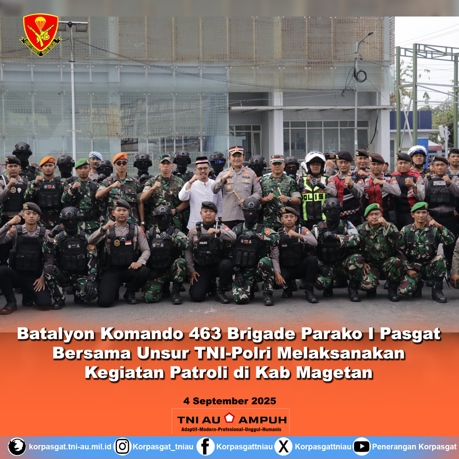 Prajurit Batalyon Komando 463 Brigade Parako I Pasgat Bersama Unsur TNI-Polri Melaksanakan Kegiatan Patroli Sinergitas Jaga Harkamtibmas di Kabupaten Magetan