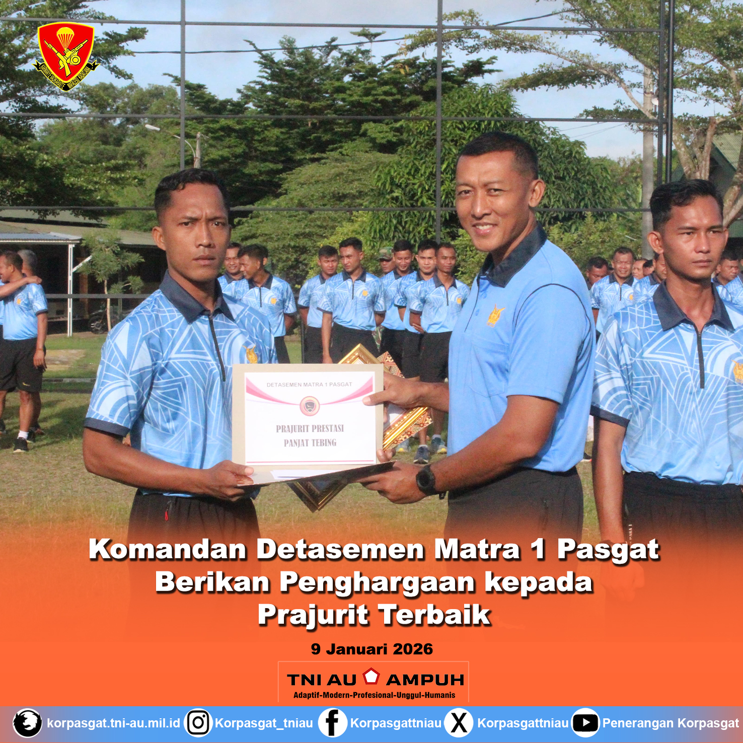 Komandan Detasemen Matra 1 Pasgat Berikan Penghargaan kepada Prajurit Terbaik