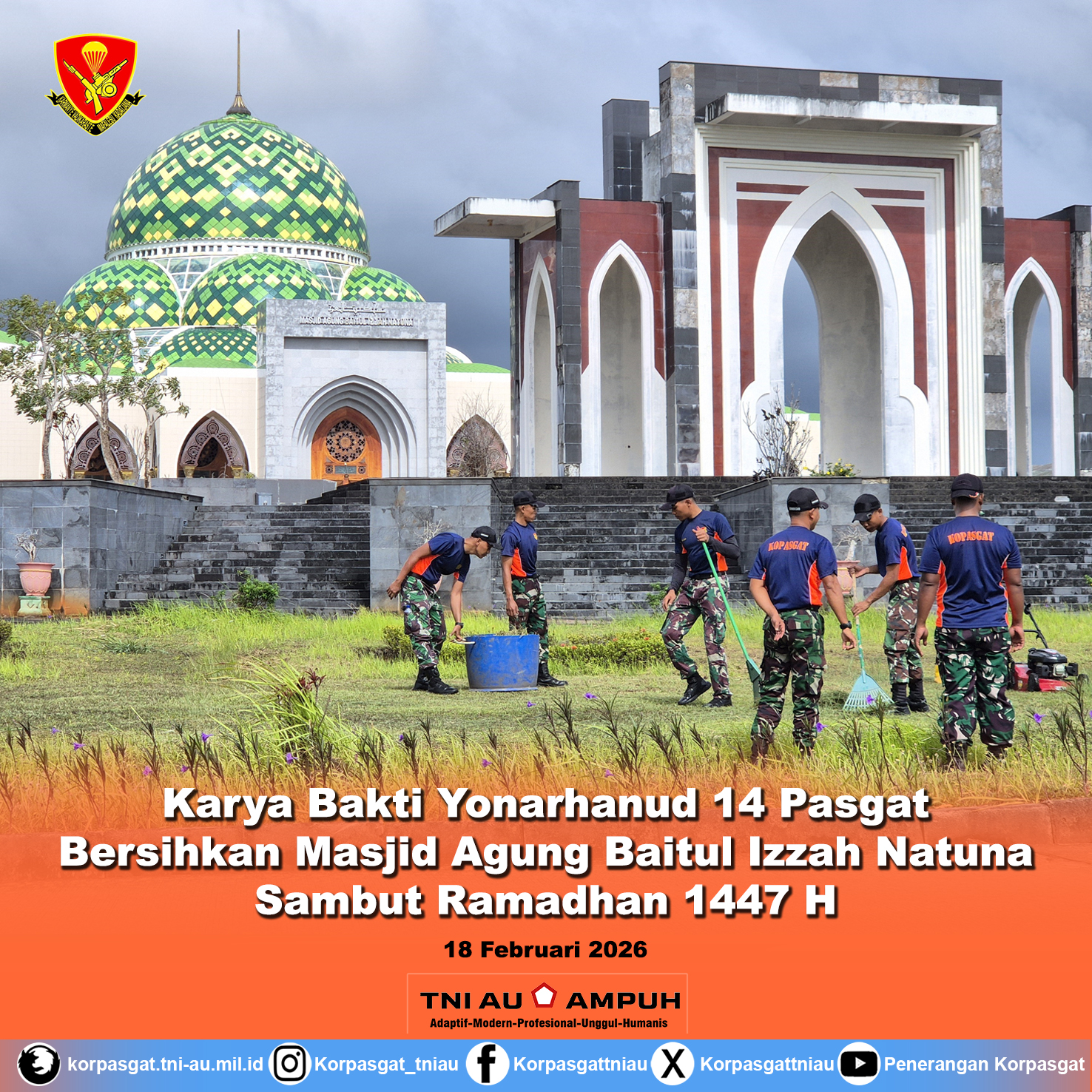 Karya Bakti Yonarhanud 14 Pasgat Bersihkan Masjid Agung Baitul Izzah Natuna Sambut Ramadhan 1447 H