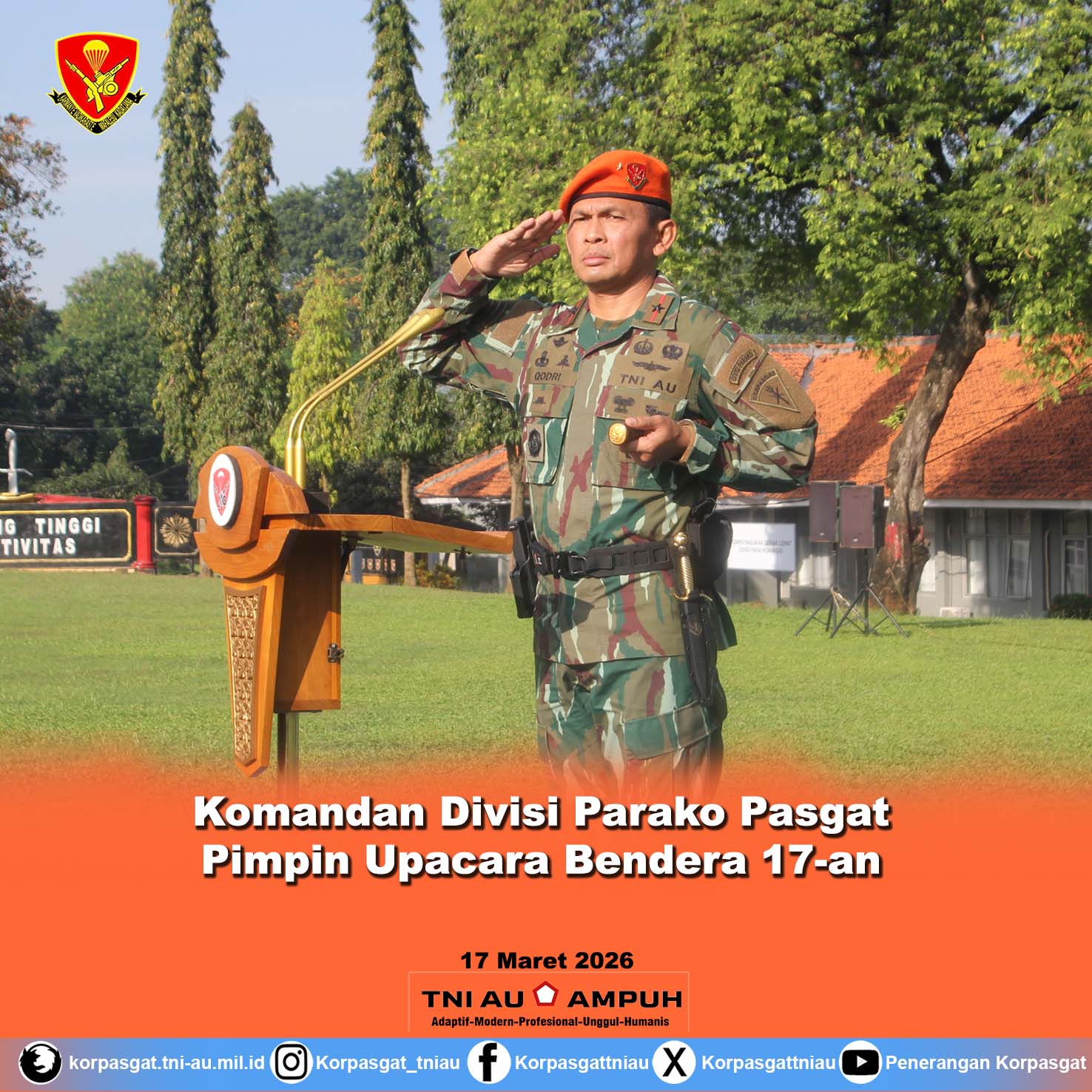 Komandan Divisi Parako Pasgat Pimpin Upacara 17-an