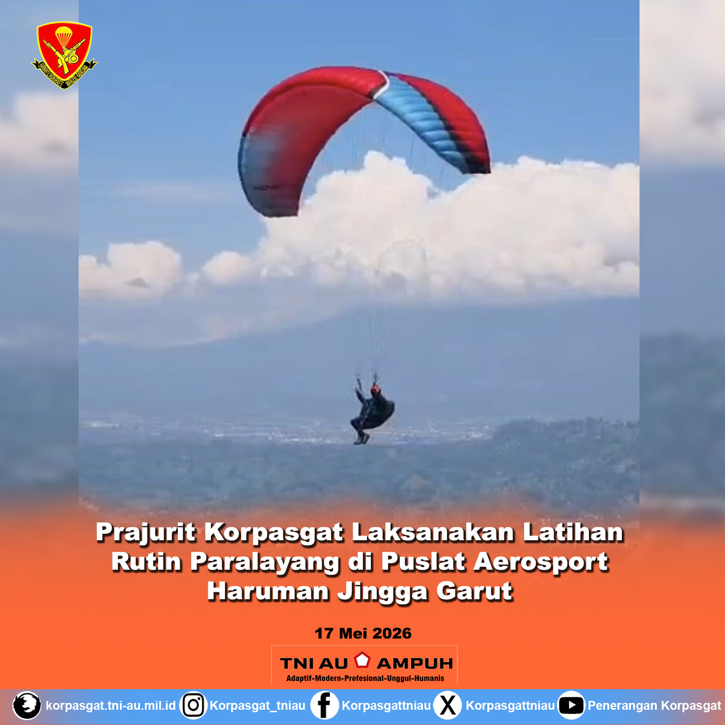 Prajurit Korpasgat Laksanakan Latihan Rutin Paralayang Di Puslat Aerosport Haruman Jingga Garut