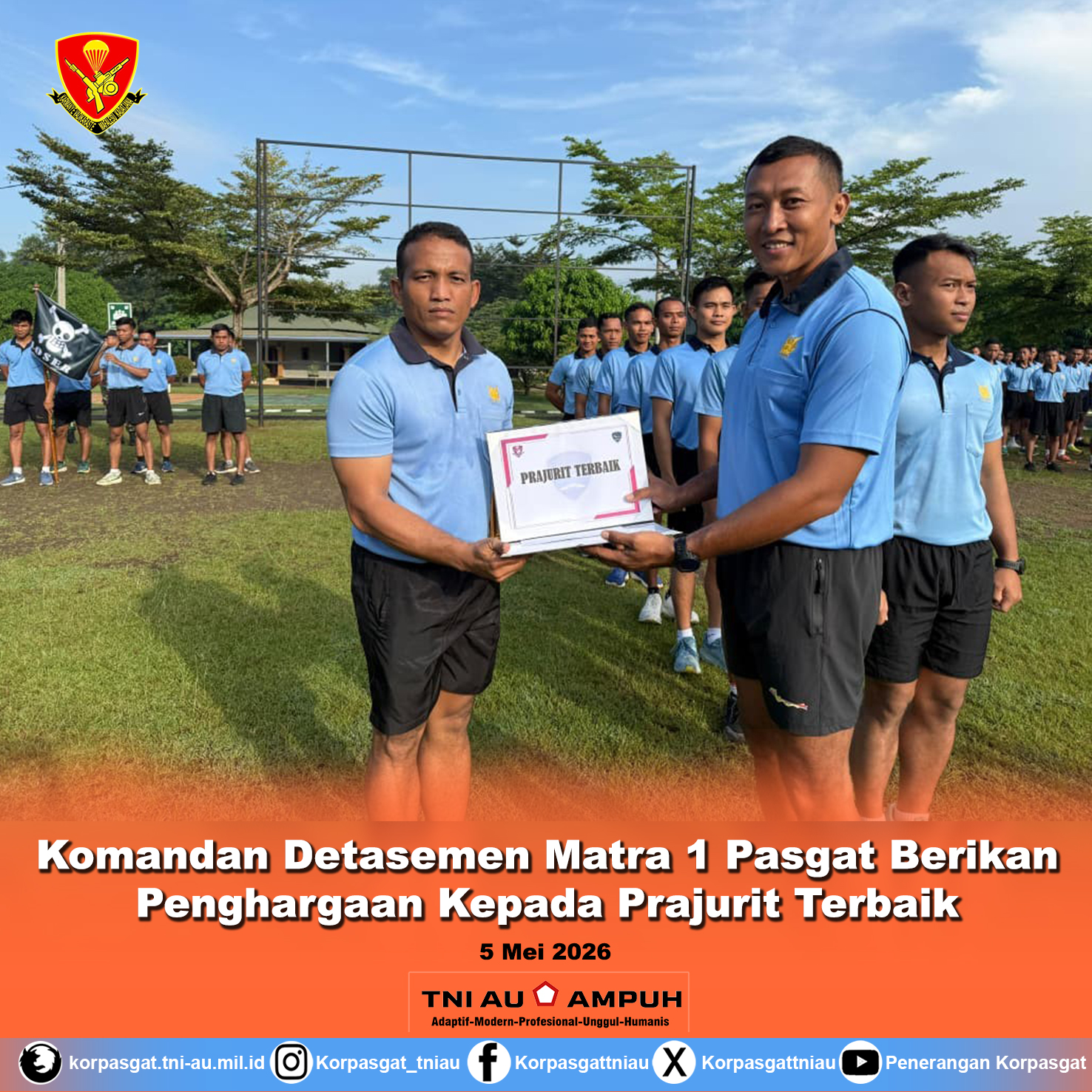 Komandan Detasemen Matra 1 Pasgat Berikan Penghargaan Kepada Prajurit Terbaik