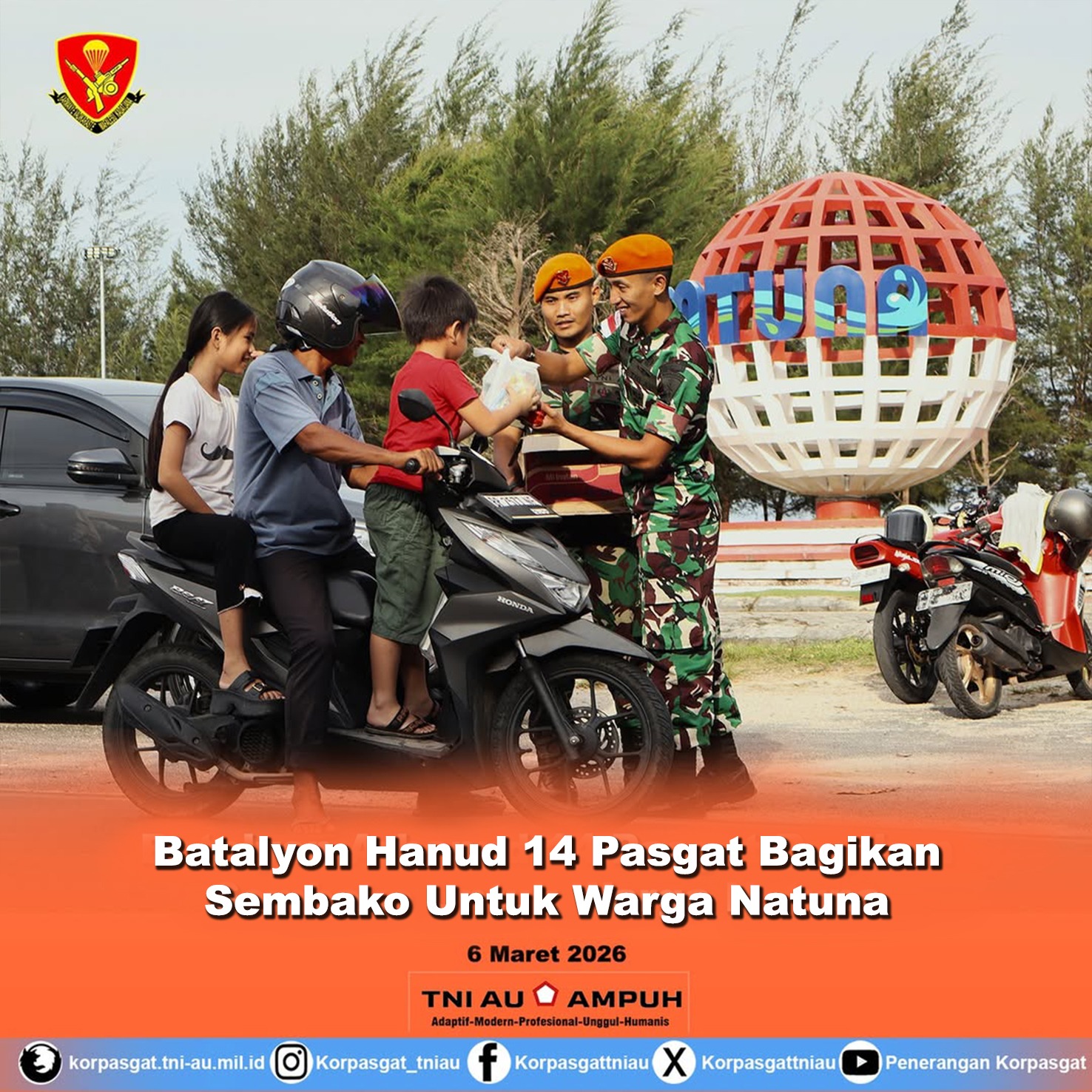 Batalyon Hanud 14 Pasgat Bagikan Sembako Untuk Warga Natuna Batalyon Hanud 14 Pasgat Bagikan Sembako Untuk Warga Natuna