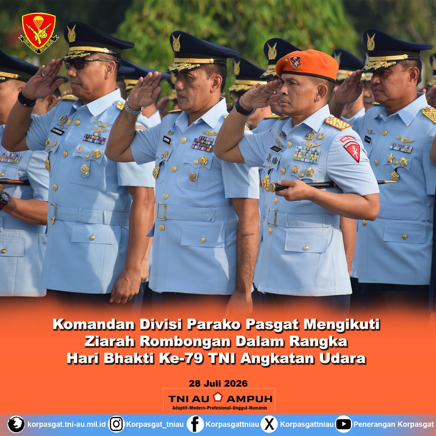 Komandan Divisi Parako Pasgat Mengikuti Ziarah Rombongan Dalam Rangka Hari Bhakti Ke-79 TNI Angkatan Udara