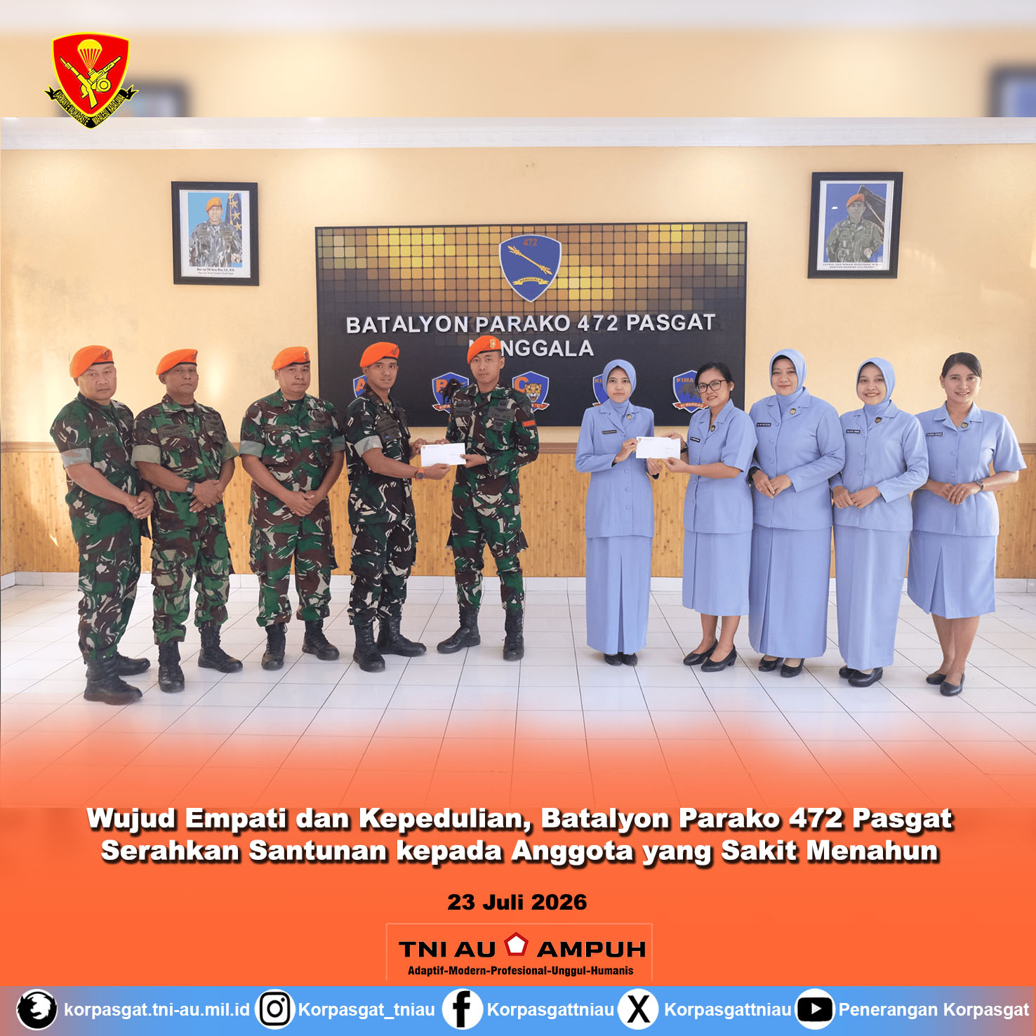 Wujud Empati dan Kepedulian, Batalyon Parako 472 Pasgat Serahkan Santunan kepada Anggota yang Sakit Menahun